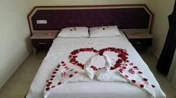 אולודניץ Our Place Hotel מראה חיצוני תמונה